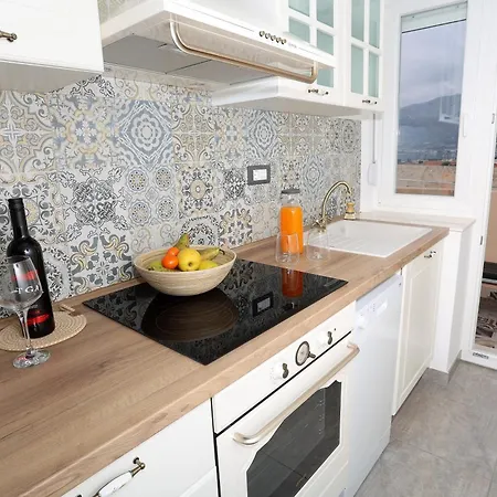 Апартаменты Sunsetview With Balcony *