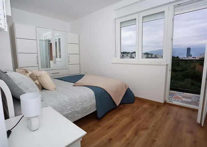 Sunsetview With Balcony * سبليت